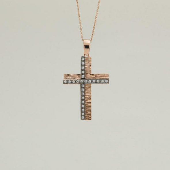 Σταυρός με ματ ριγέ επεξεργασία και πέτρες στο πλάι