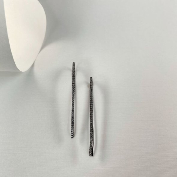 Σκουλαρίκια μακριά σε λαμπερό μαύρο ασημί χρώμα και λευκά ζιργκόν - ΜΑΥΡΟ, ΑΣΗΜΙ, ΖΙΡΓΚΟΝ, WHITE