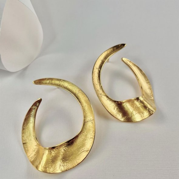 Σκουλαρίκια σε λαμπερο χρυσό χρώμα σε αρχαιελληνικό σχήμα - ΚΙΤΡΙΝΟ