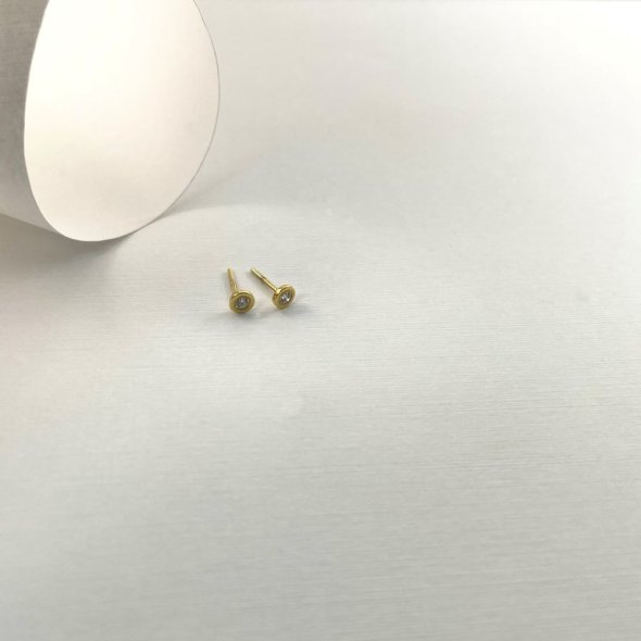 Σκουλαρίκια κουμπωτά από λαμπερό κίτρινο χρυσό με διαμάντι - ΚΙΤΡΙΝΟ, ΔΙΑΜΑΝΤΙ - 1