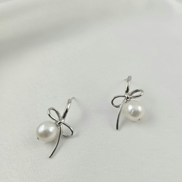 Σκουλαρίκια κρεμαστά με Φιόγκο & Μαργαριτάρι - ΛΕΥΚΟ, ΑΣΗΜΙ, ΜΑΡΓΑΡΙΤΑΡΙ, WHITE - 1