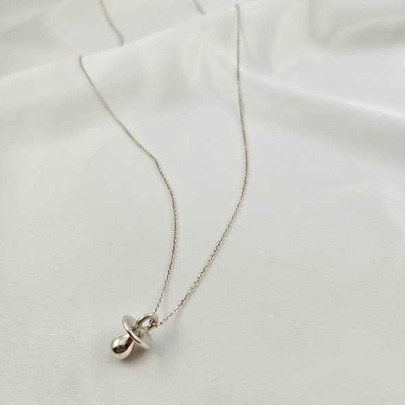 Κολιέ αλυσίδα με μενταγιόν πιπίλα - ΛΕΥΚΟ, ΑΣΗΜΙ