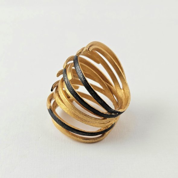 Δαχτυλίδι φαρδύ δίχρωμο με πολλαπλές σειρές - ΚΙΤΡΙΝΟ-ΜΑΥΡΟ, ΑΣΗΜΙ - 1