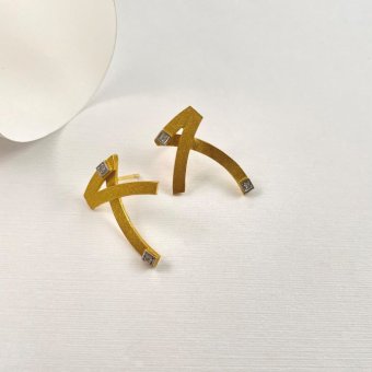 Σκουλαρίκια σε λαμπερό κίτρινο χρυσό και λευκά διαμάντια - ΚΙΤΡΙΝΟ, ΧΡΥΣΟΣ K18, ΔΙΑΜΑΝΤΙ, 0,004 - 1